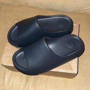 Yeezy Slides